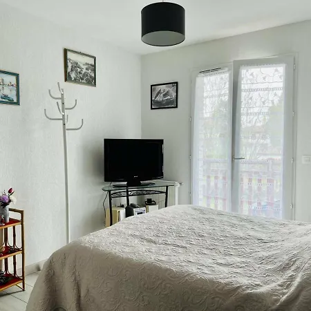 Apartment T2 Avec Terrasse, - Fr-1-495-5 *