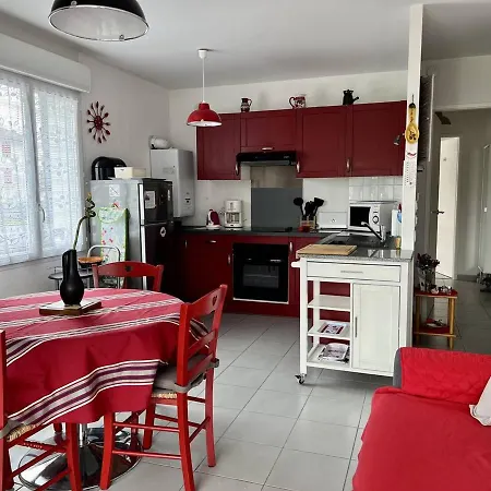 T2 Avec Terrasse, - Fr-1-495-5 * Cambo-les-Bains